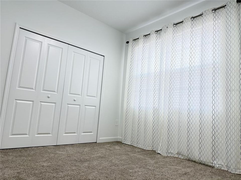 出租: $2,600 (4 贝兹, 3 浴室, 2599 平方英尺)