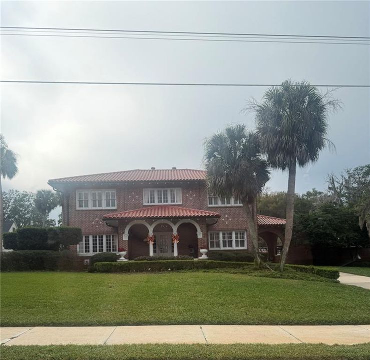 Recently Sold: $1,450,000 (4 beds, 3 baths, 4149 Square Feet)