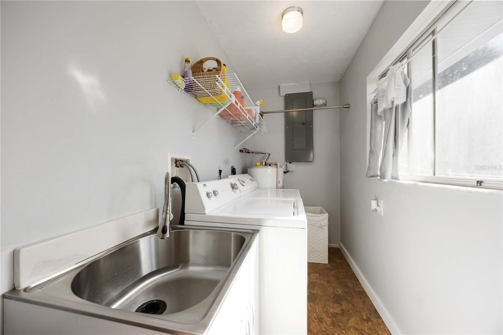 En Venta: $249,900 (2 camas, 2 baños, 1311 Pies cuadrados)