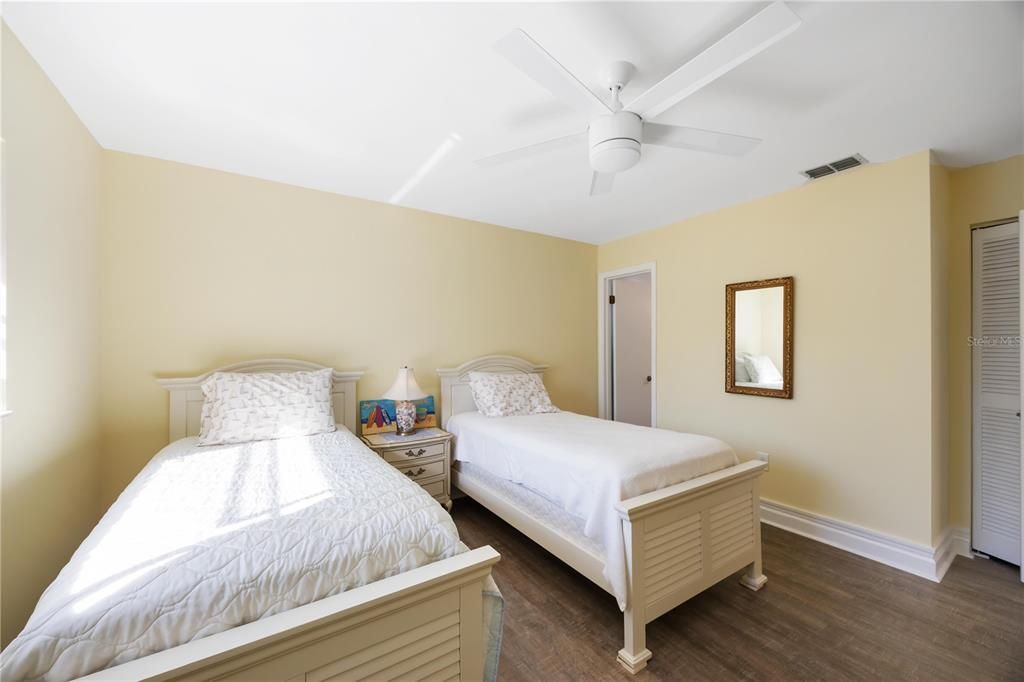 En Venta: $249,900 (2 camas, 2 baños, 1311 Pies cuadrados)