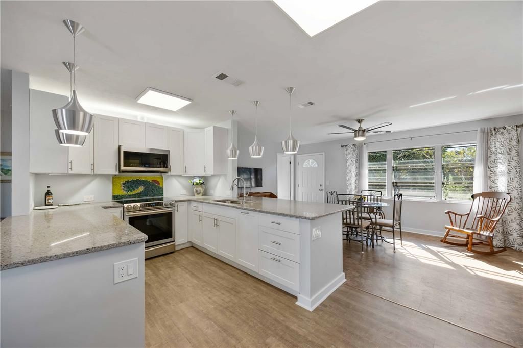 En Venta: $249,900 (2 camas, 2 baños, 1311 Pies cuadrados)