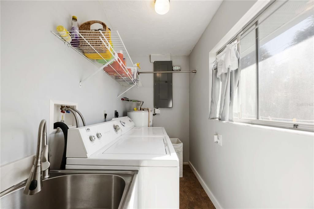 En Venta: $249,900 (2 camas, 2 baños, 1311 Pies cuadrados)