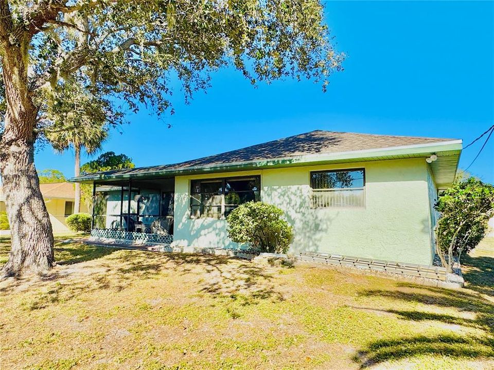 На продажу: $214,900 (2 спален, 2 ванн, 1348 Квадратных фут)