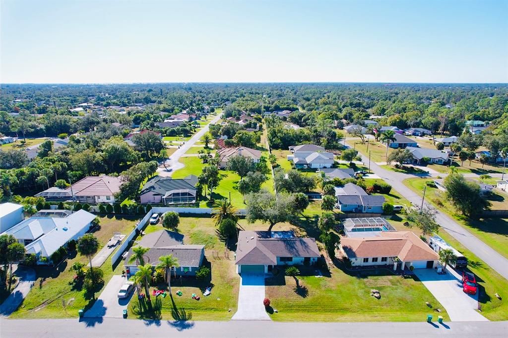 На продажу: $214,900 (2 спален, 2 ванн, 1348 Квадратных фут)