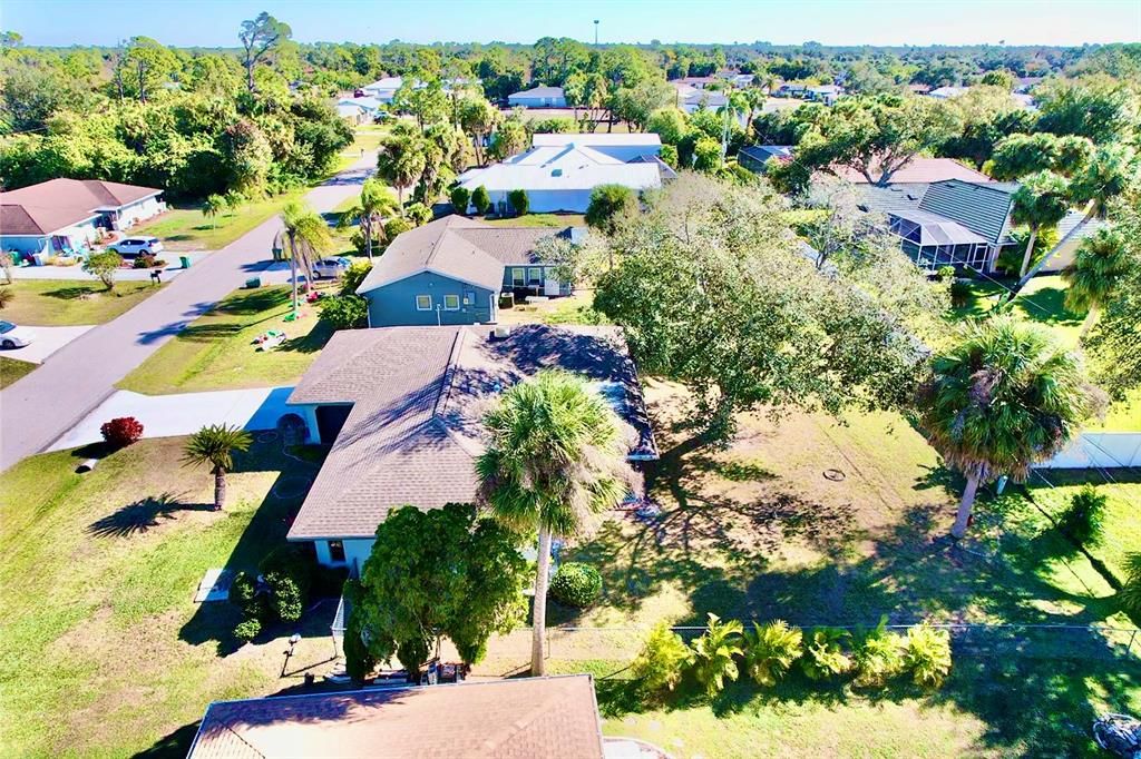 На продажу: $214,900 (2 спален, 2 ванн, 1348 Квадратных фут)