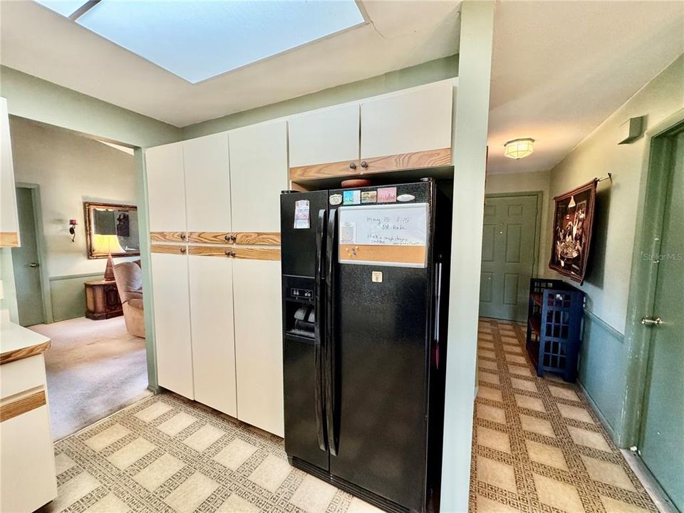 На продажу: $214,900 (2 спален, 2 ванн, 1348 Квадратных фут)