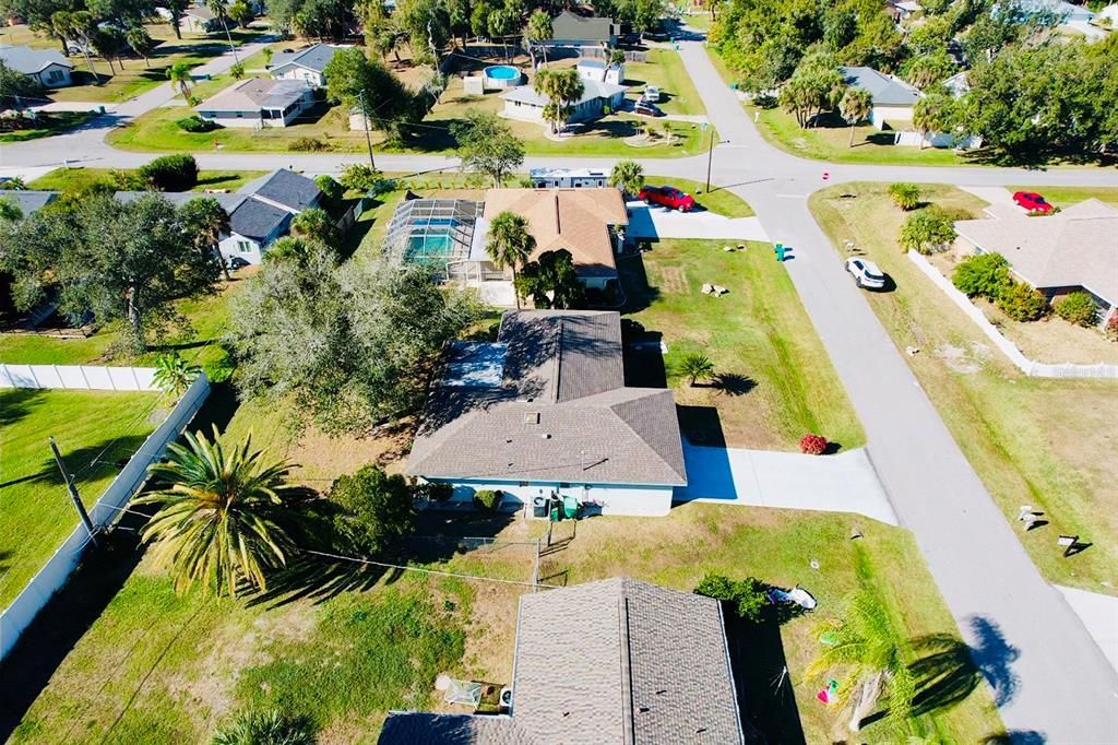 На продажу: $214,900 (2 спален, 2 ванн, 1348 Квадратных фут)