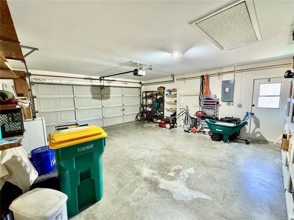 На продажу: $214,900 (2 спален, 2 ванн, 1348 Квадратных фут)