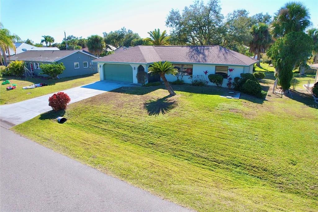 На продажу: $214,900 (2 спален, 2 ванн, 1348 Квадратных фут)