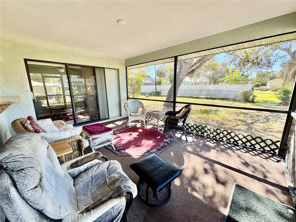 На продажу: $214,900 (2 спален, 2 ванн, 1348 Квадратных фут)