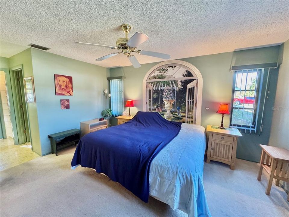 На продажу: $214,900 (2 спален, 2 ванн, 1348 Квадратных фут)