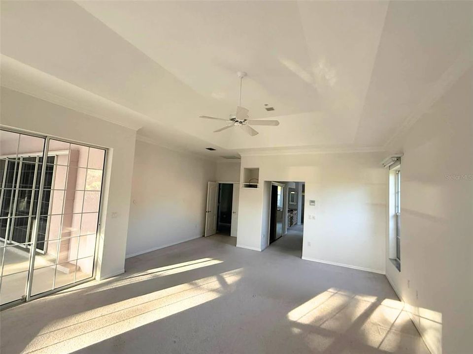 En Venta: $769,000 (4 camas, 3 baños, 3789 Pies cuadrados)