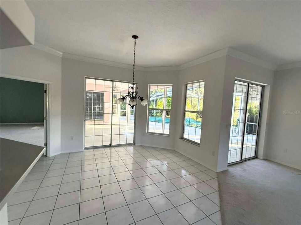 En Venta: $769,000 (4 camas, 3 baños, 3789 Pies cuadrados)