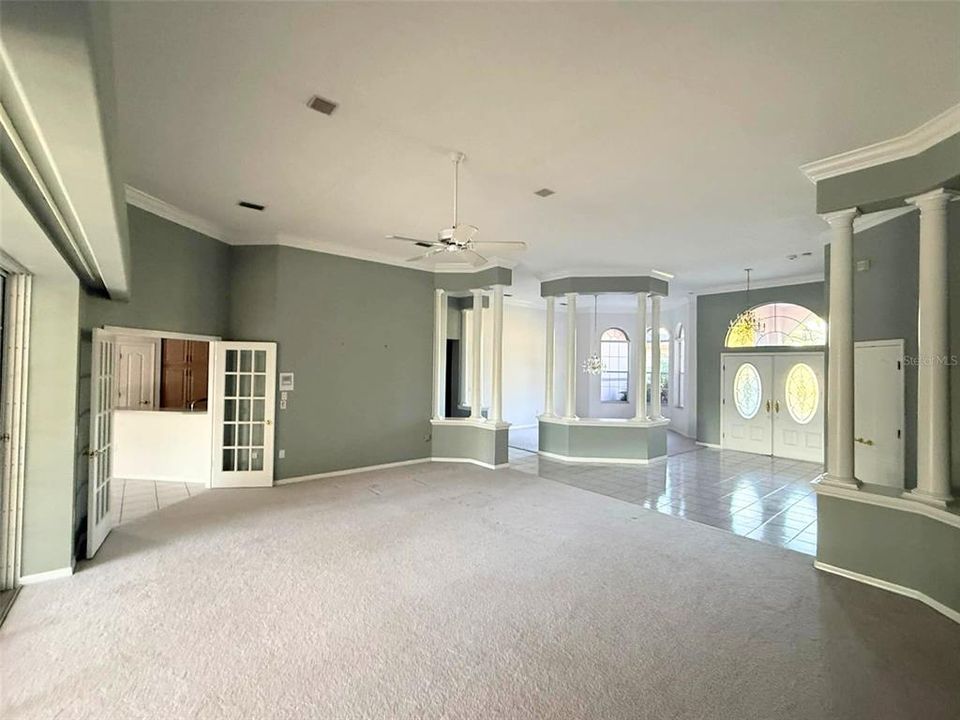 En Venta: $769,000 (4 camas, 3 baños, 3789 Pies cuadrados)