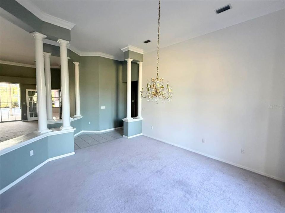 En Venta: $769,000 (4 camas, 3 baños, 3789 Pies cuadrados)