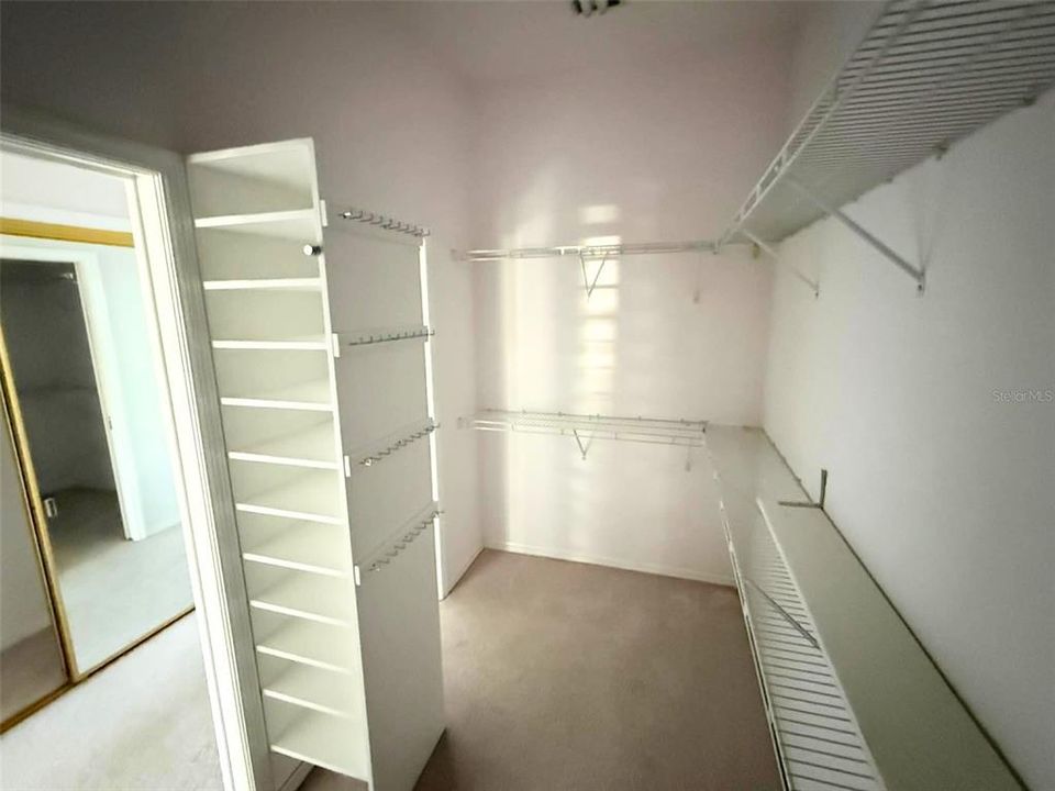 En Venta: $769,000 (4 camas, 3 baños, 3789 Pies cuadrados)