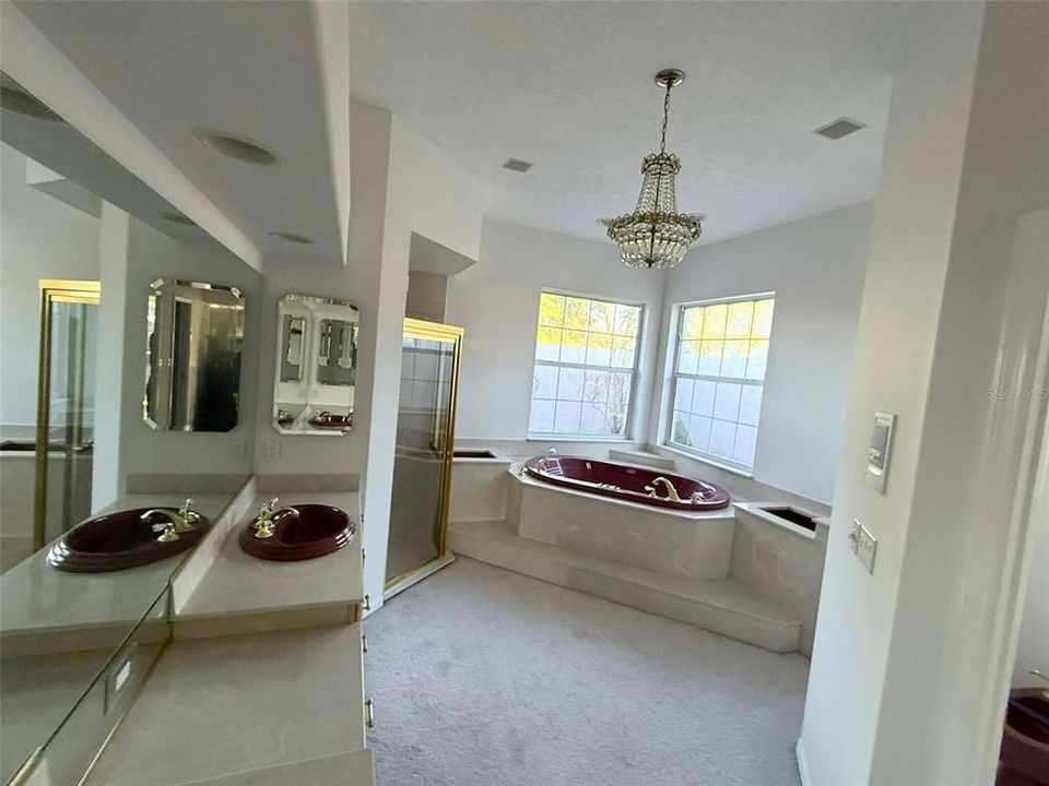 En Venta: $769,000 (4 camas, 3 baños, 3789 Pies cuadrados)