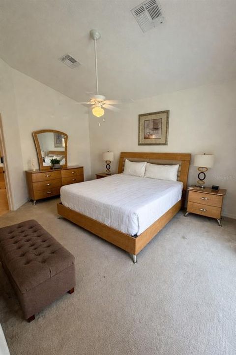 待售: $390,000 (4 贝兹, 3 浴室, 1937 平方英尺)