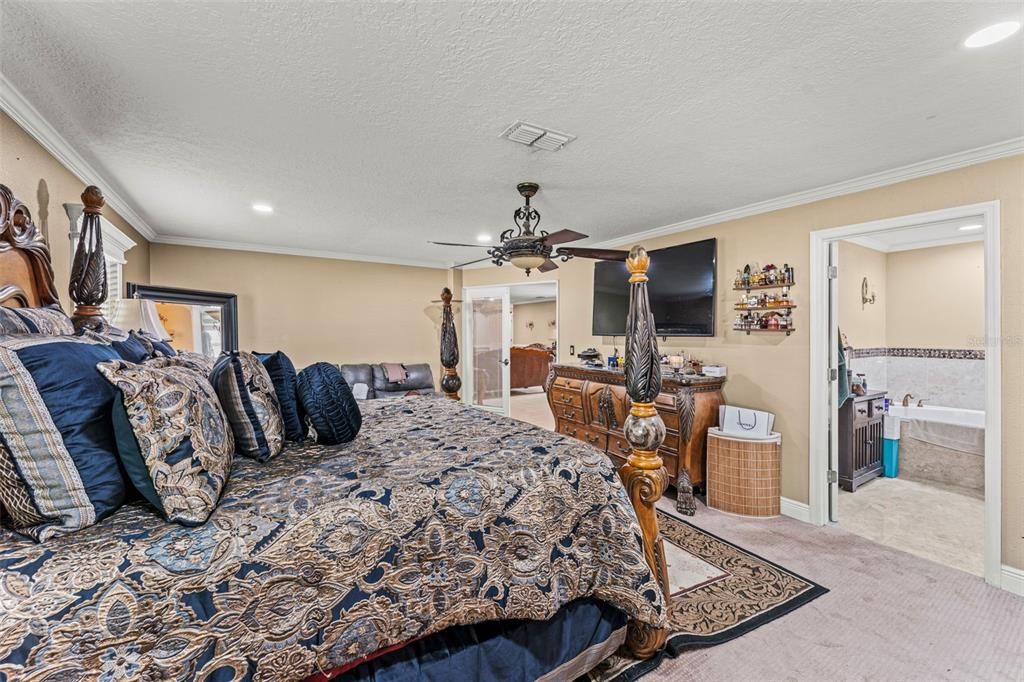 For Sale: $460,000 (4 beds, 3 baths, 1790 Square Feet)