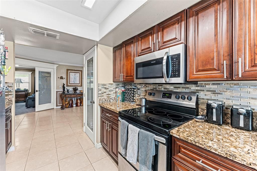 For Sale: $460,000 (4 beds, 3 baths, 1790 Square Feet)