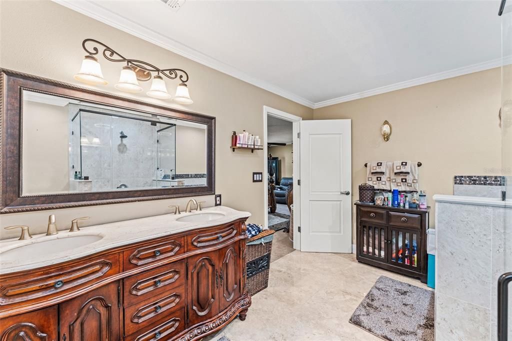 For Sale: $460,000 (4 beds, 3 baths, 1790 Square Feet)