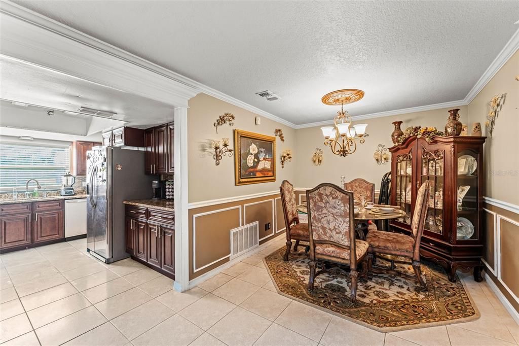 For Sale: $460,000 (4 beds, 3 baths, 1790 Square Feet)