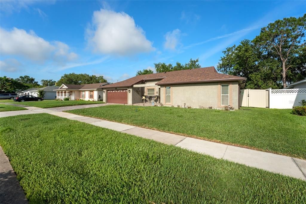 For Sale: $460,000 (4 beds, 3 baths, 1790 Square Feet)