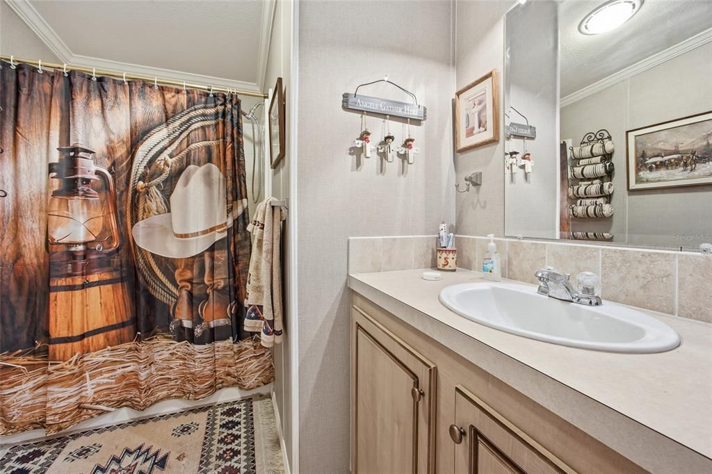 For Sale: $290,000 (4 beds, 2 baths, 1836 Square Feet)