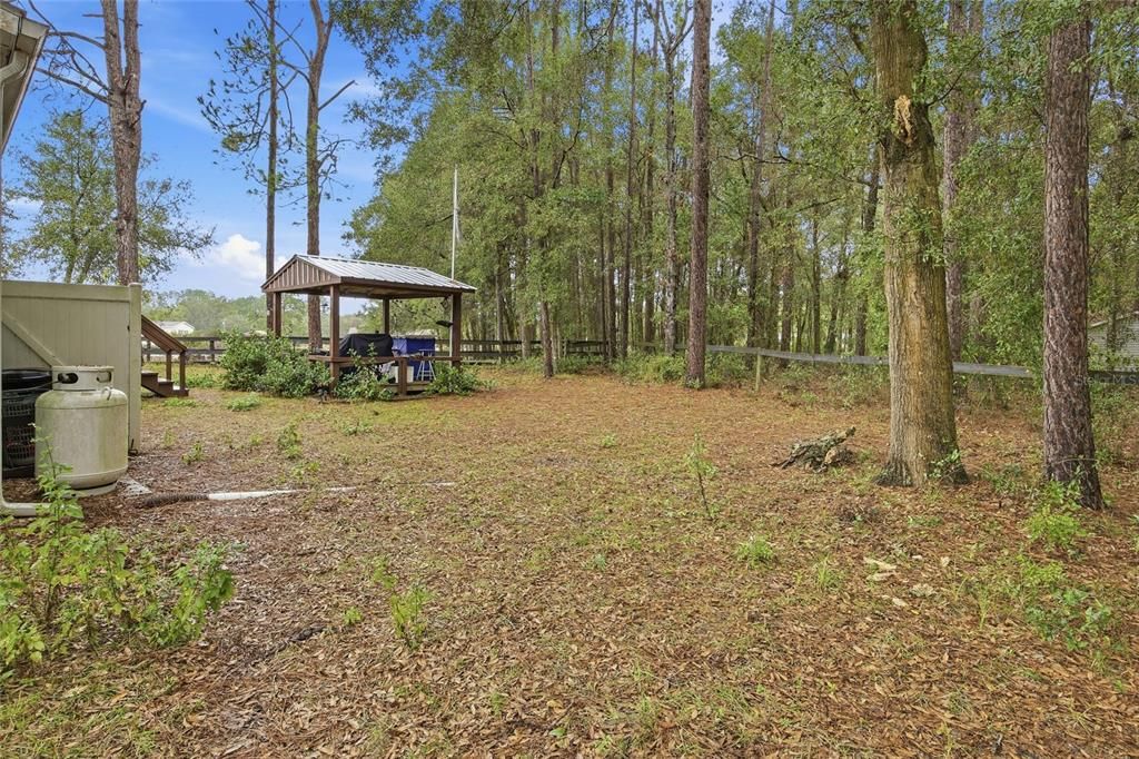 For Sale: $290,000 (4 beds, 2 baths, 1836 Square Feet)