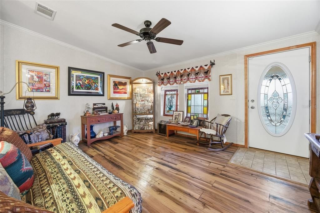 For Sale: $290,000 (4 beds, 2 baths, 1836 Square Feet)