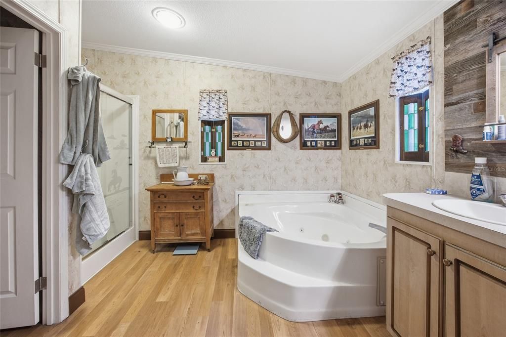 For Sale: $290,000 (4 beds, 2 baths, 1836 Square Feet)