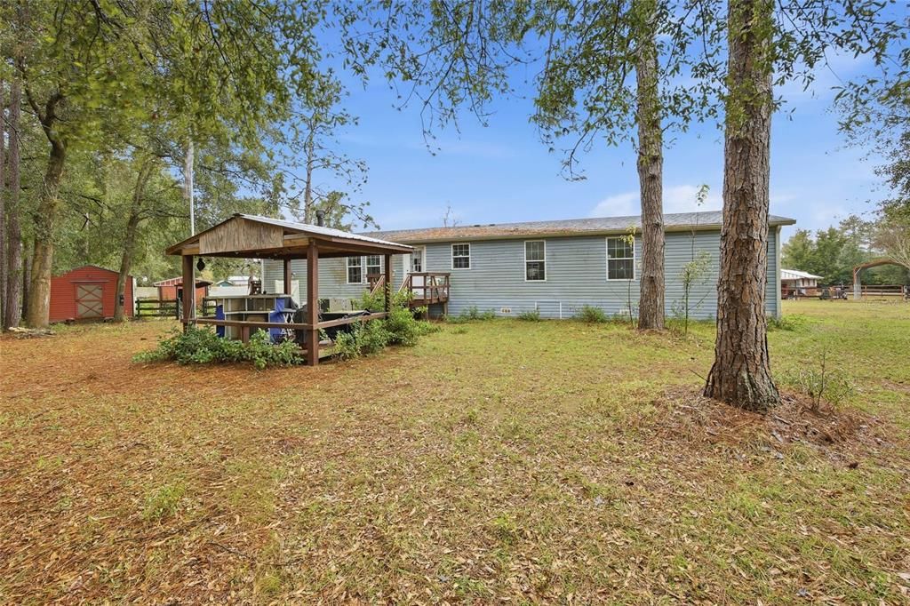 For Sale: $290,000 (4 beds, 2 baths, 1836 Square Feet)