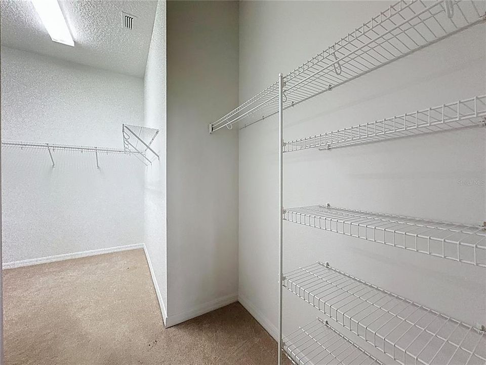 For Sale: $325,000 (3 beds, 2 baths, 1694 Square Feet)