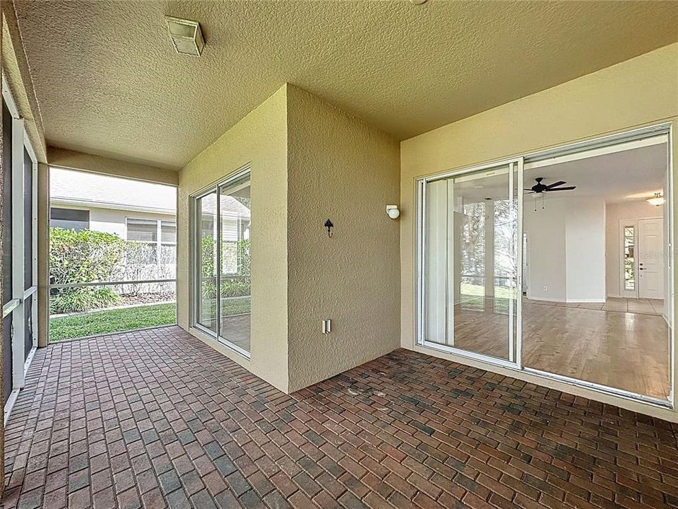 For Sale: $325,000 (3 beds, 2 baths, 1694 Square Feet)