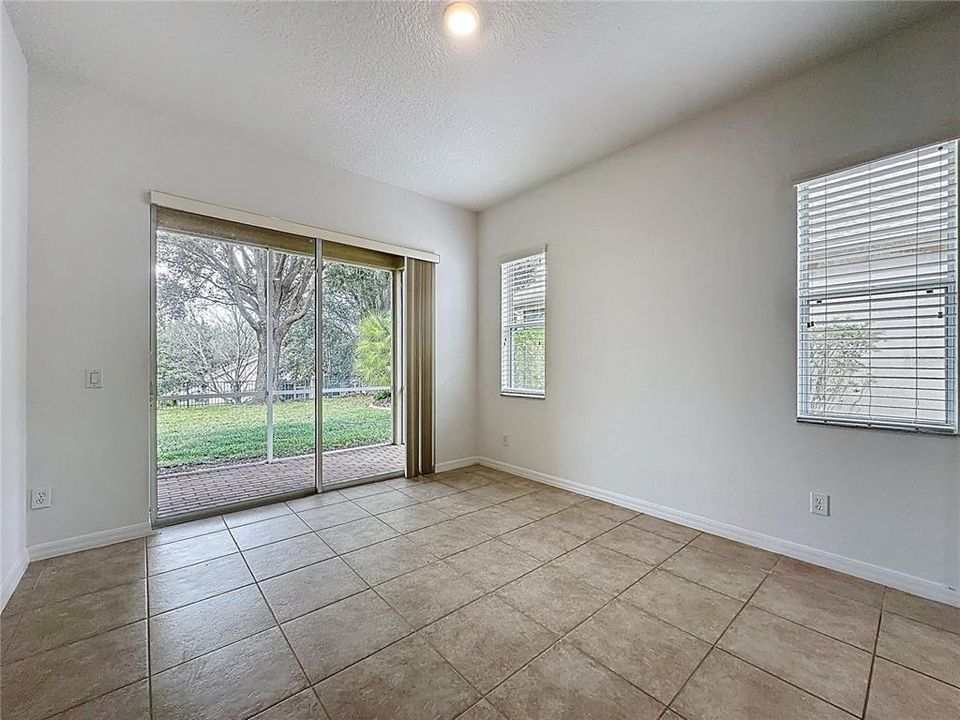 For Sale: $325,000 (3 beds, 2 baths, 1694 Square Feet)