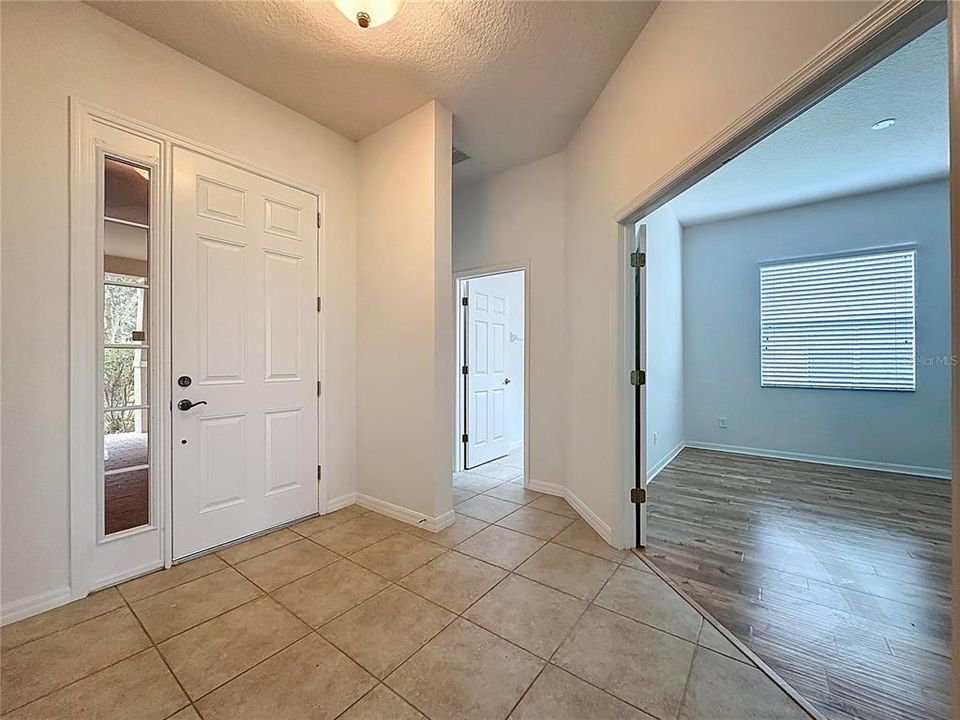 For Sale: $325,000 (3 beds, 2 baths, 1694 Square Feet)