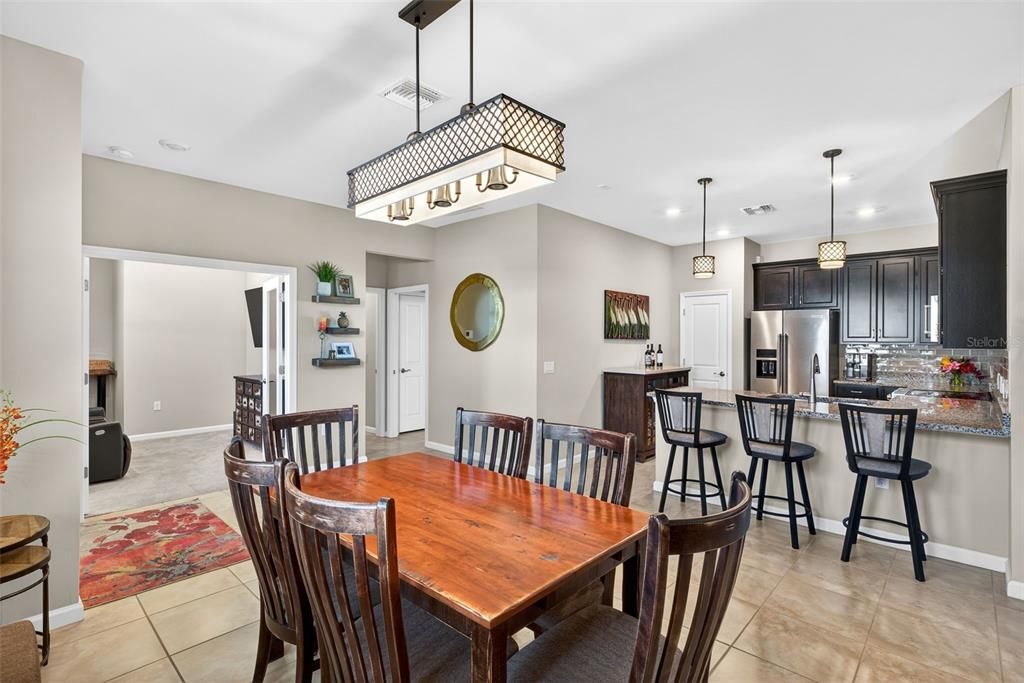 For Sale: $369,000 (2 beds, 2 baths, 1546 Square Feet)