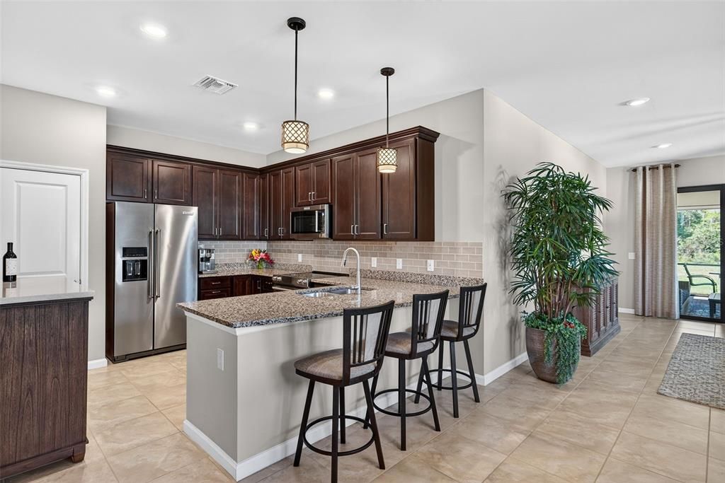 For Sale: $369,000 (2 beds, 2 baths, 1546 Square Feet)