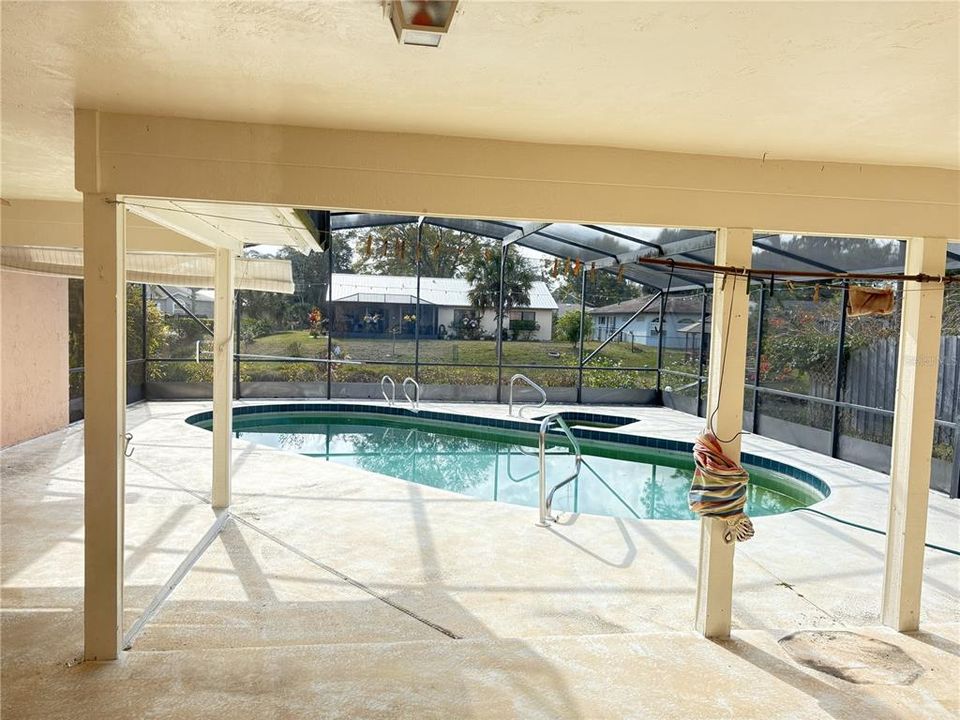 En Venta: $350,000 (4 camas, 2 baños, 2843 Pies cuadrados)