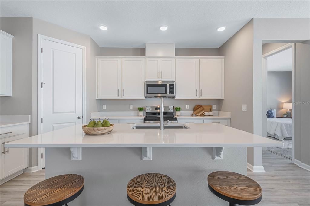 For Sale: $412,000 (3 beds, 2 baths, 1718 Square Feet)