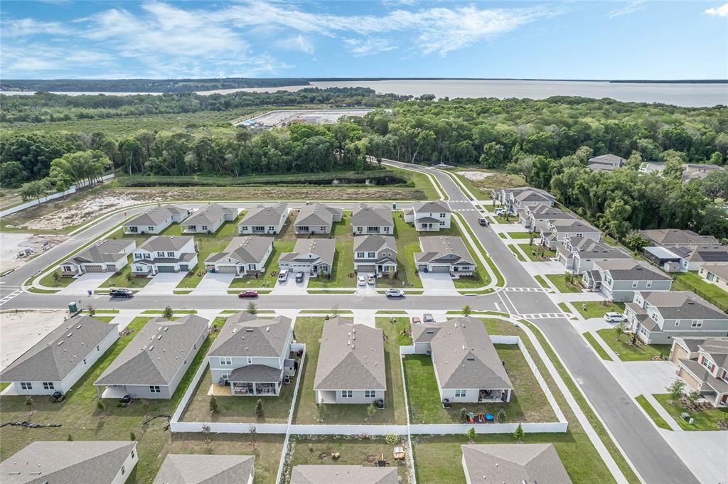 For Sale: $412,000 (3 beds, 2 baths, 1718 Square Feet)