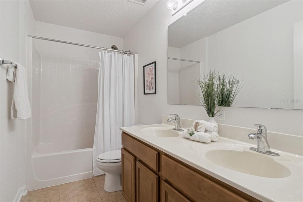 出租: $2,700 (3 贝兹, 2 浴室, 2924 平方英尺)