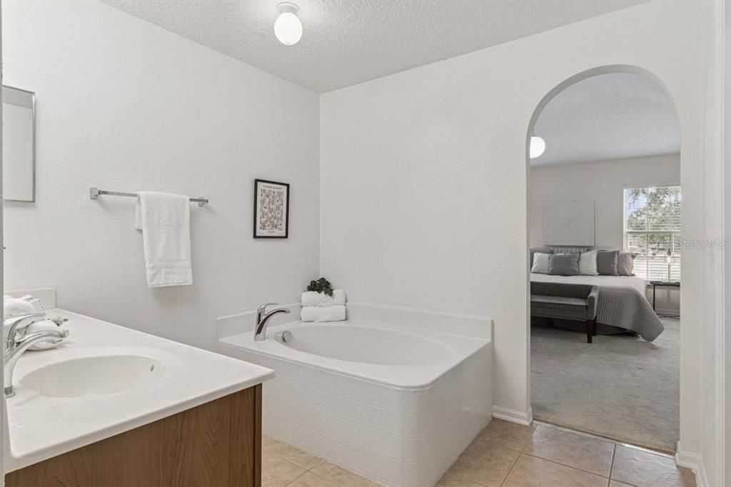 出租: $2,700 (3 贝兹, 2 浴室, 2924 平方英尺)