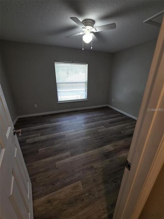 На продажу: $229,000 (2 спален, 1 ванн, 1120 Квадратных фут)