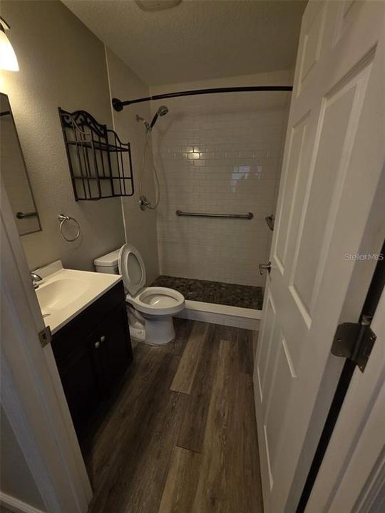 На продажу: $229,000 (2 спален, 1 ванн, 1120 Квадратных фут)