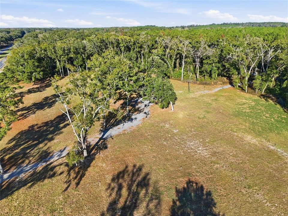 待售: $750,000 (8.60 acres)