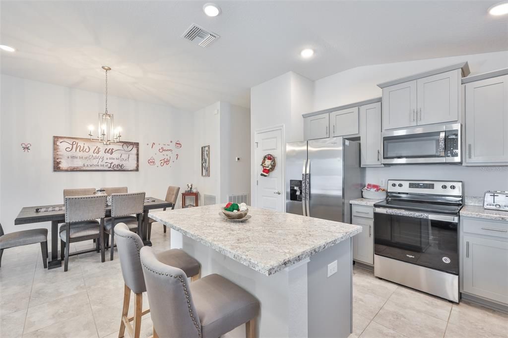 На продажу: $345,000 (3 спален, 2 ванн, 1720 Квадратных фут)