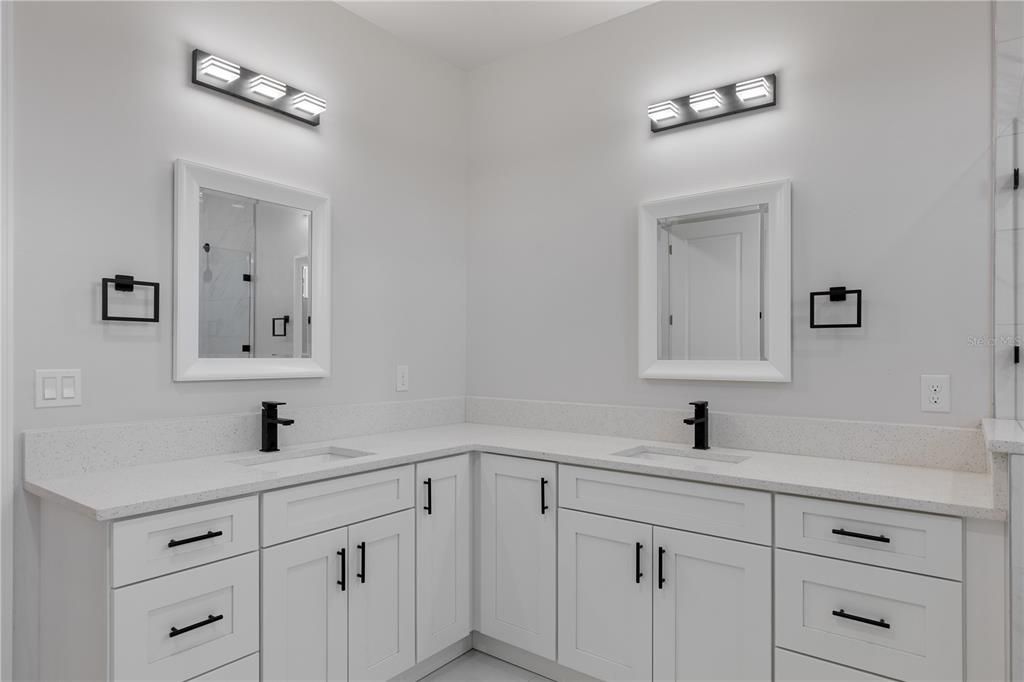 待售: $579,900 (4 贝兹, 3 浴室, 2092 平方英尺)