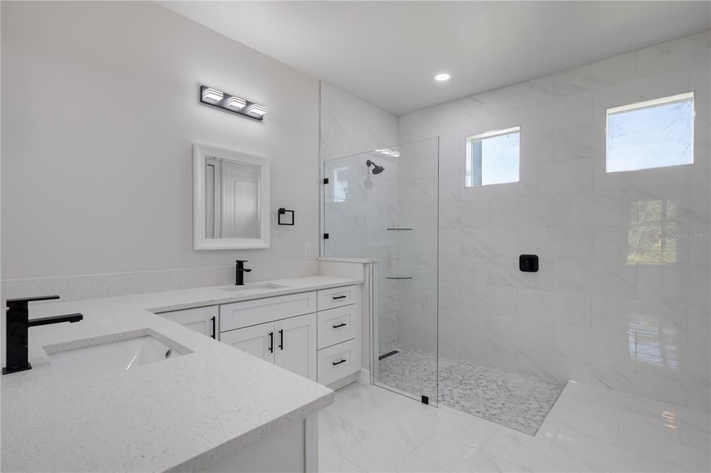 待售: $579,900 (4 贝兹, 3 浴室, 2092 平方英尺)