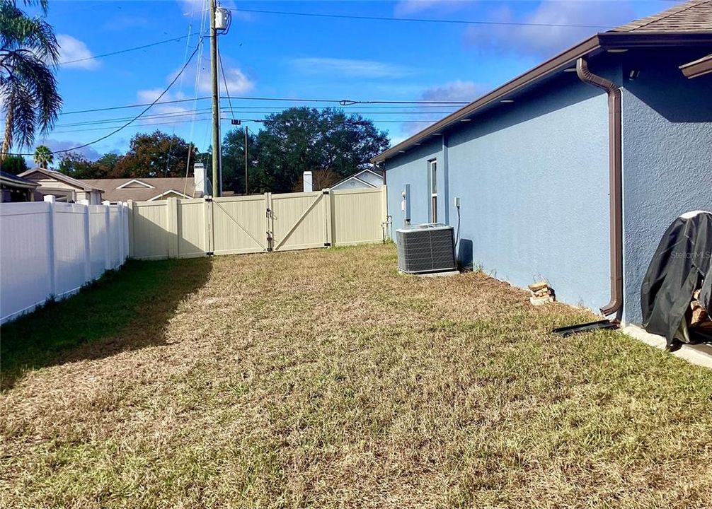 For Sale: $369,999 (4 beds, 2 baths, 1453 Square Feet)